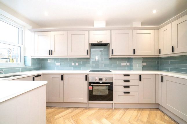 7, Aston Close, Hemel Hempstead photo 3
