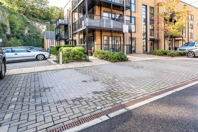 Hillier Crescent, Gravesend photo 2