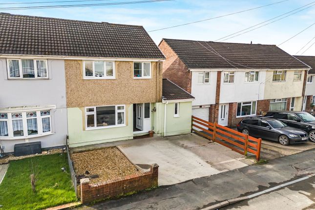 4-bed house on 35, Shannon Close, Blackwood, £230,000