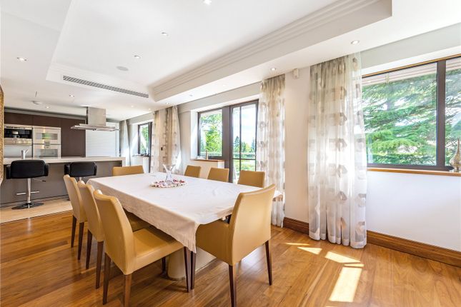 Flat for sale in Apartment 13, Charters, Charters Road, Sunningdale, Ascot, Berkshire