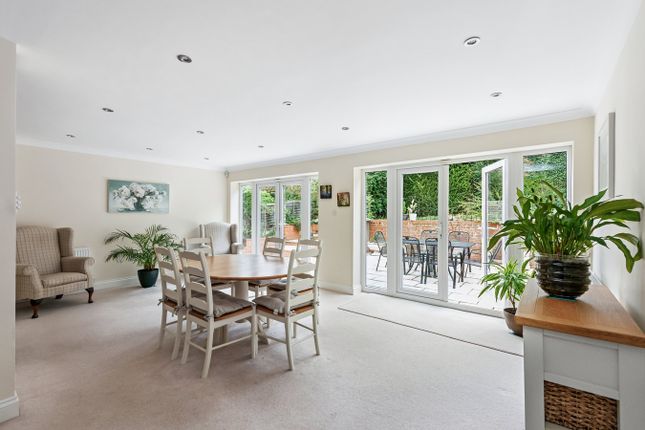 26, Embry Way, Stanmore photo 4