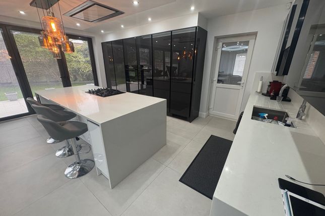 Five Bedroom , Four Bathroom And 2 Reception Semi Detached House For Sale In Tw5
