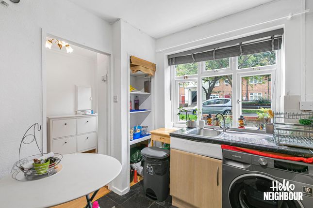 138, Frensham Drive, London photo 4