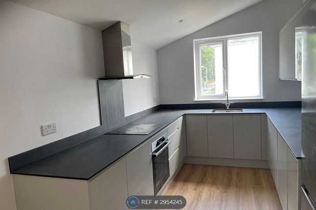 Cambridge Grove Road, Kingston Upon Thames photo 3