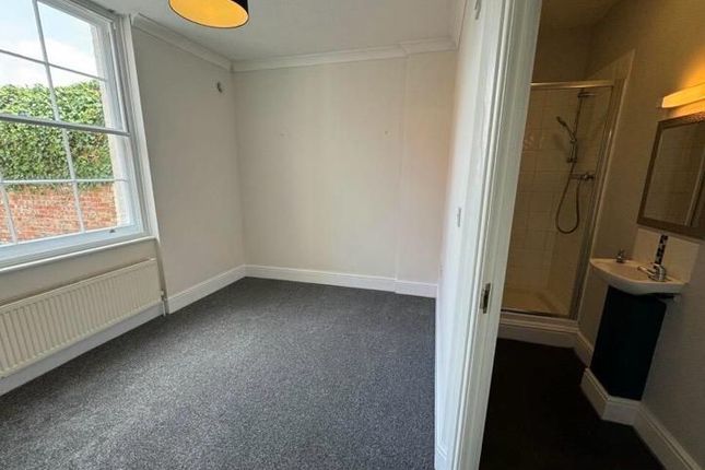 Flat 2, Willow House, Taunton photo 4