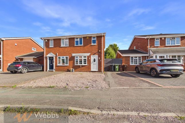 5, Fawley Close, Willenhall photo 2