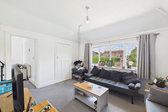 9 Angmering Court, Sea Lane, Littlehampton photo 2