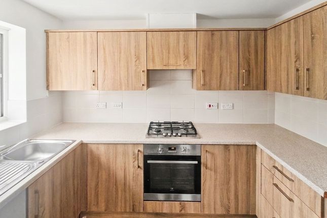 5 Fernbeck Close, Bolton photo 5