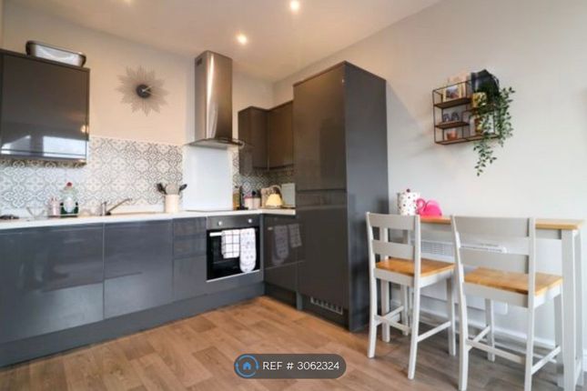 Flat, Birchen House Canning Street Canning Street, Birkenhead photo 5