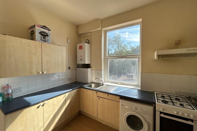 3 Bedroom First Floor Flat To Rent Â€“ London Road, Isleworth, Tw7
