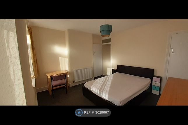 Brock Road, London photo 4