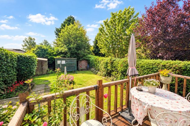 13, Foxlands Close, Staffordshire photo 2