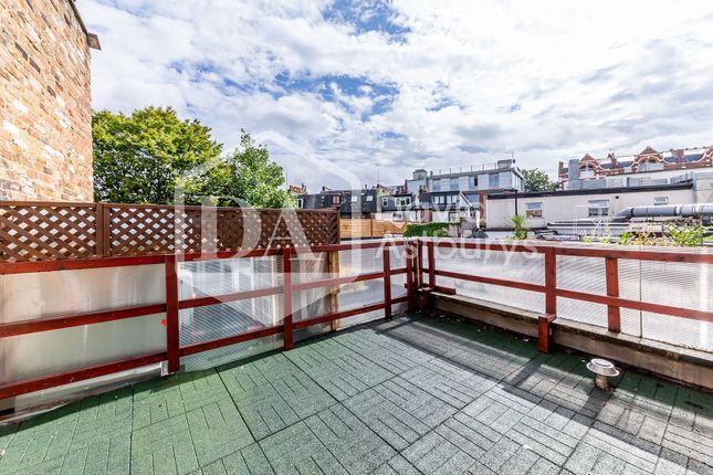 16A, Park Road, Crouch End photo 3