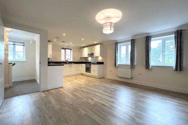 21, Dashers Close, Crowthorne photo 4