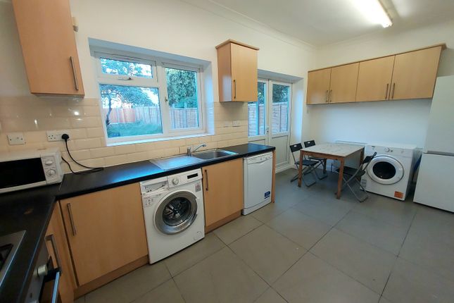 6-Bedroom Terraced House