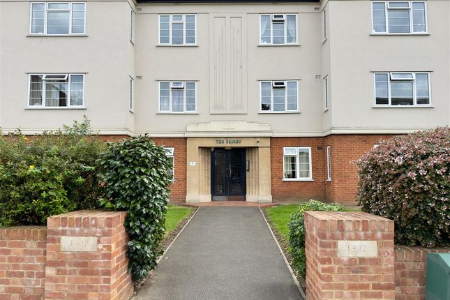Flat to rent in St. Marks Hill, Surbiton
