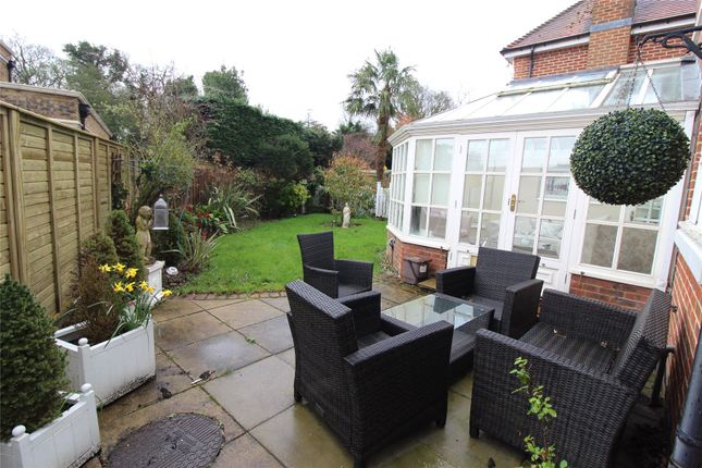 Detached house to rent in Boundary Close, Barnet