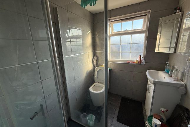 65, Trinity Road, Southall photo 5