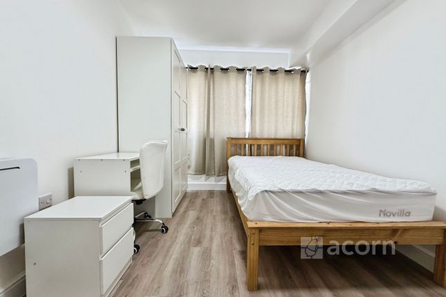 Room 1, 7, Waid Close, Dartford photo 3