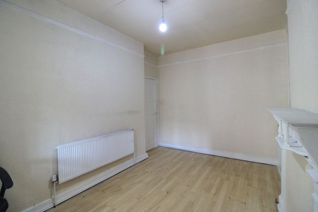 37 WESTBURY AVENUE, WEMBLEY photo 4