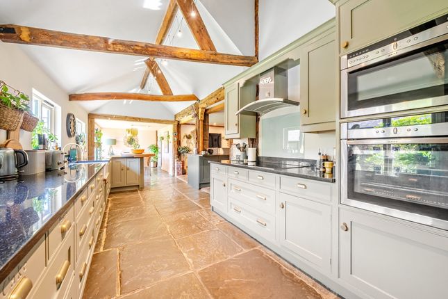 1335532-5-689A4Ae...