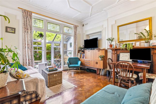 32, Nightingale Lane, London photo 3