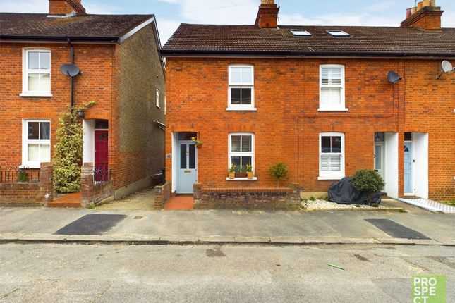 Thumbnail End terrace house for sale in College Glen, Maidenhead, Berkshire