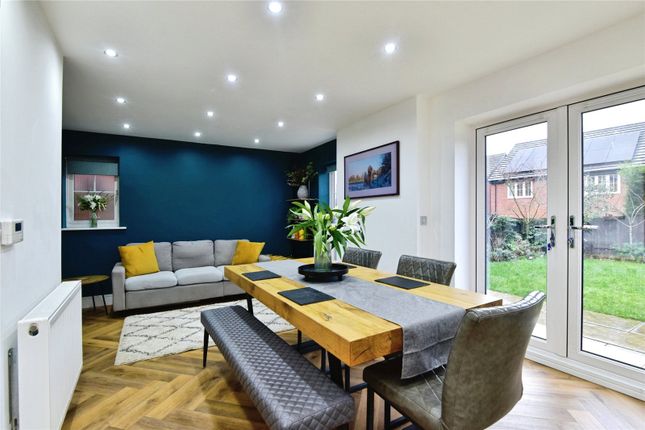 11, Christopher Mitford Road, Staffordshire photo 2