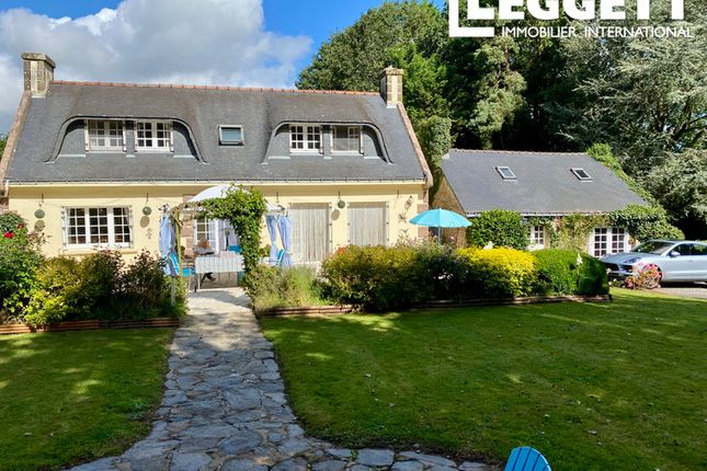 Villa for sale in Langonnet, Morbihan, Bretagne