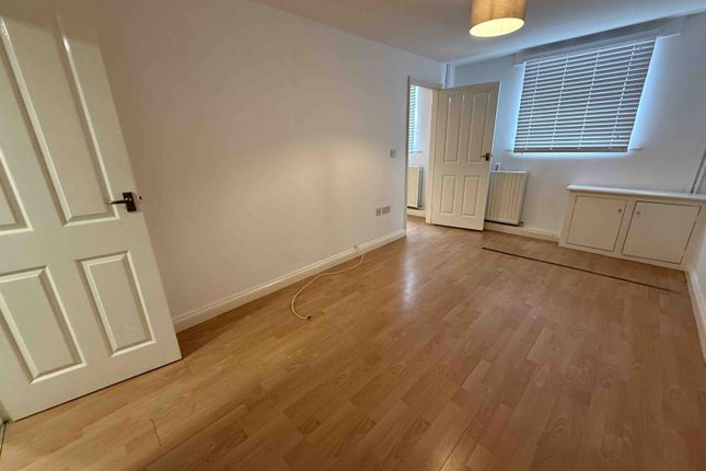 FLAT 1, THE CHAPEL, ROWLAND ROAD ,, SCUNTHORPE, photo 4