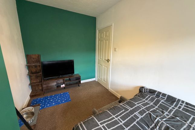 7, Peterborough photo 5