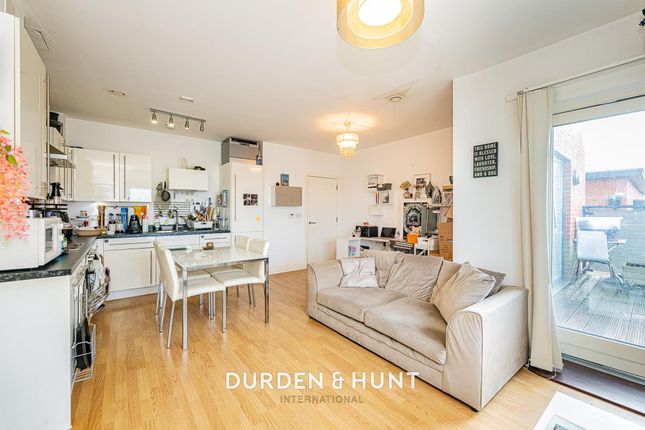 Flat 42, Catkin House, Romford photo 3