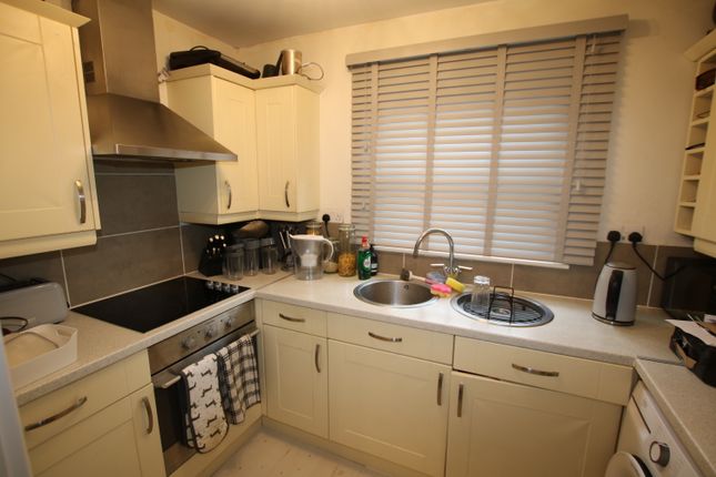128, Godfrey Way, Dunmow photo 4
