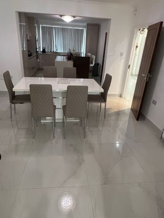 142 Uxbridge Road, PINNER photo 4
