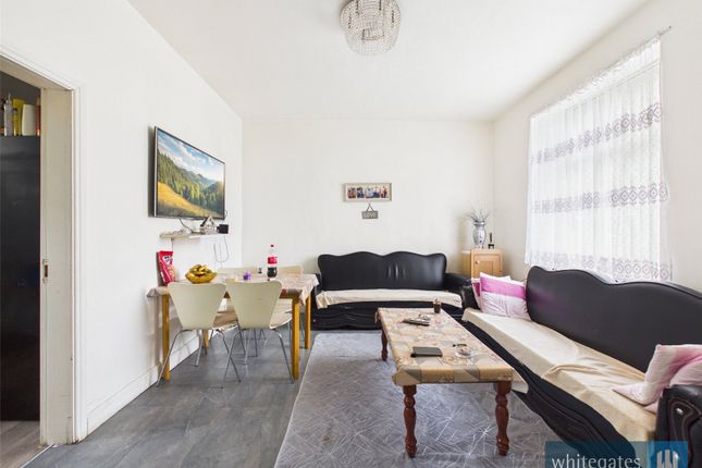 12, Jennings Place, West Yorkshire photo 3