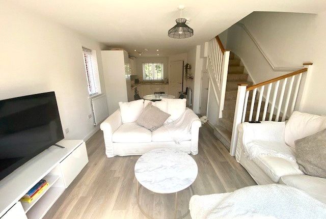27, Grayling Crescent, Southampton photo 3