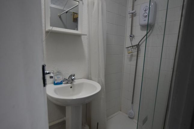Flat 2 32, Percival Road, Nottingham photo 2