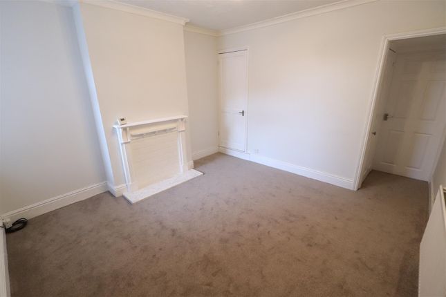 Terraced house to rent in Heath End Road, Nuneaton