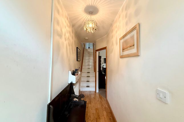 25 Station Row, Bridgend photo 2