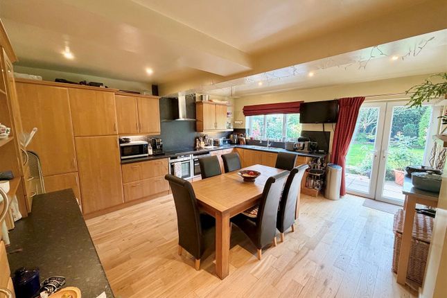13, Canterbury Road, Hale photo 3