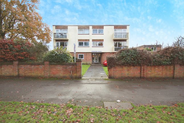 Flat for sale in Guys Cliffe Avenue, Leamington Spa