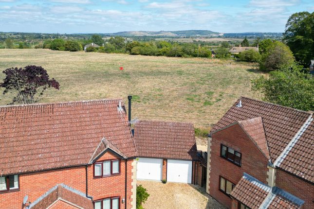 9, Cooks Close, Seend photo 3