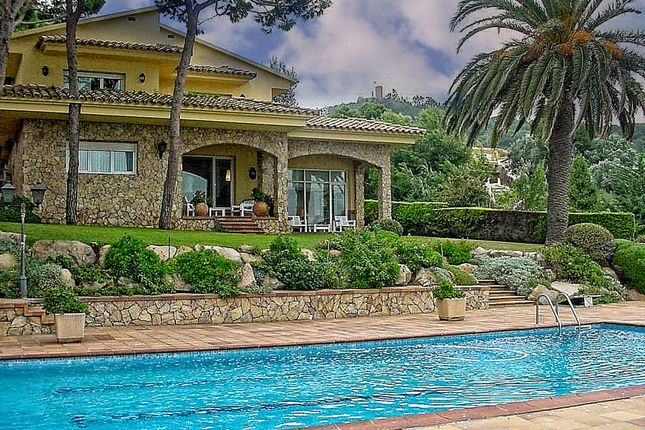Thumbnail Villa for sale in Blanes, Costa Brava, Catalonia