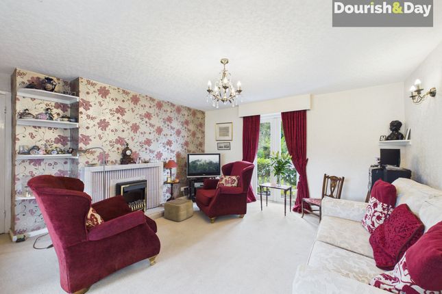 44 Castle Bank, Stafford photo 2
