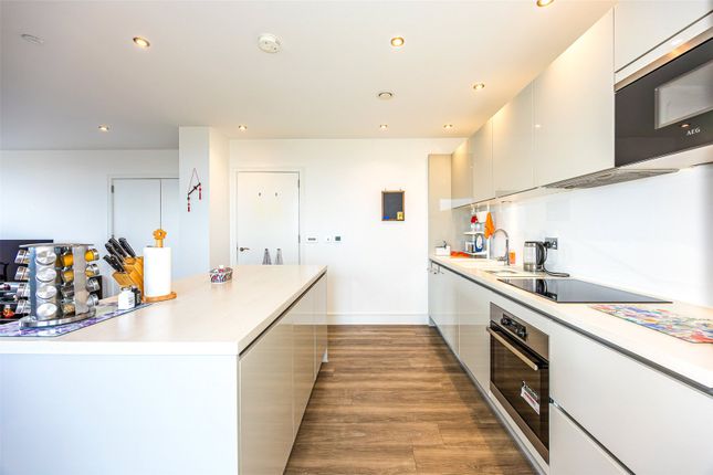 87 Ashwell House,, Healum Avenue, Southall photo 4