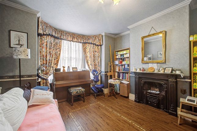 44 Ashfield Road, Altrincham photo 3