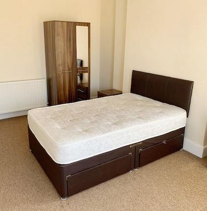 Room 4 - 4, Station Street, Ilkeston photo 2