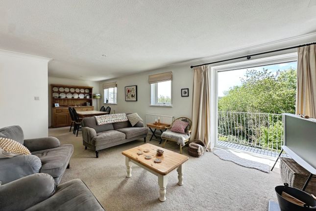 68, Gweal Wartha, Helston photo 3