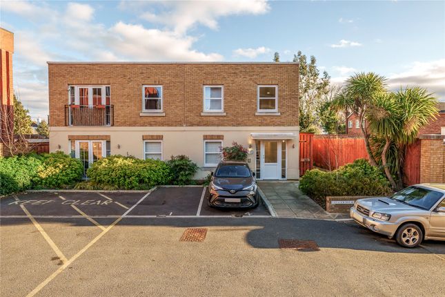 Flat for sale in 44 London Road, Staines, Surrey