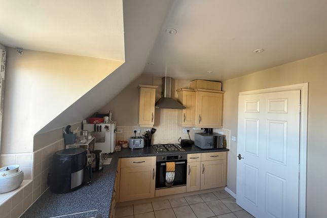 83, Mansfield photo 2